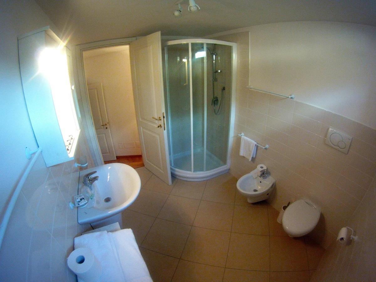 Charmante Apartament Lake Front 马尔切西内 外观 照片