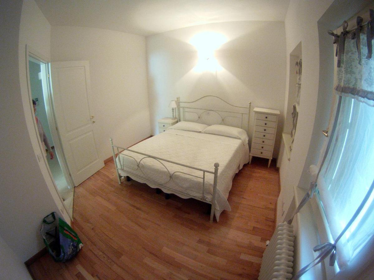 Charmante Apartament Lake Front 马尔切西内 外观 照片